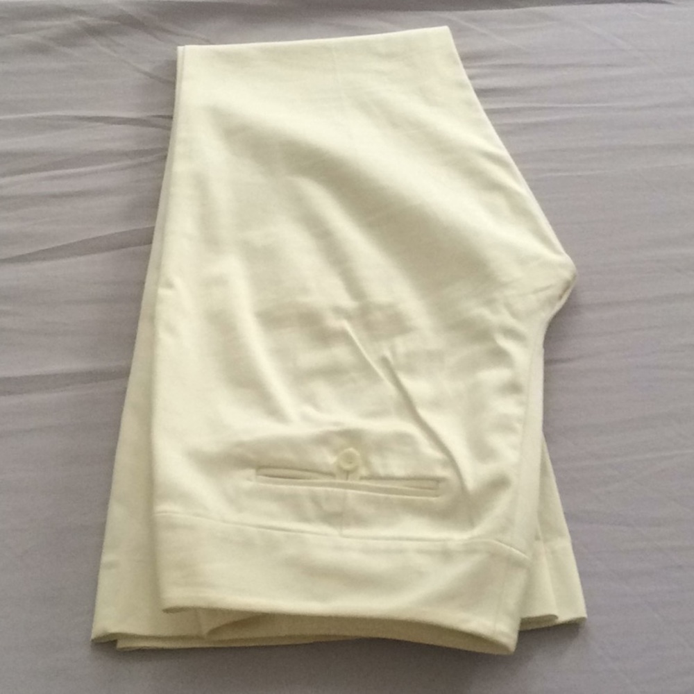 White drew fit pant